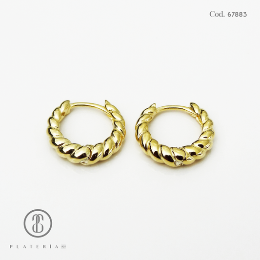 HUGGIE DORADO BAÑO 14K MELCOCHA 14MM PLATA.925