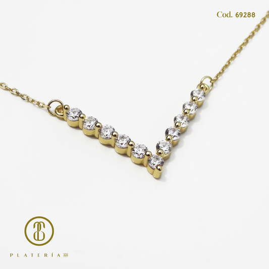 GARGANTILLA DORADA BAÑO 14K ZIRCON EN V PLATA.925