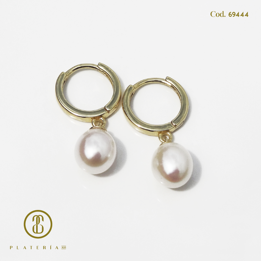 HUGGIE DORADO BAÑO 14K PERLA CULTIVADA PLATA.925