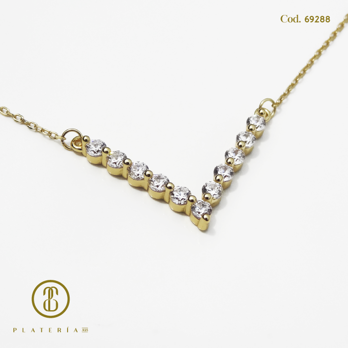 GARGANTILLA DORADA BAÑO 14K ZIRCON EN V PLATA.925