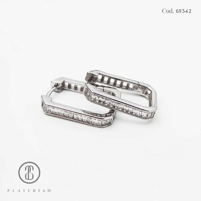 HUGGIE RODINADO 17X12MM CUADRADO ZIRCON PLATA.925
