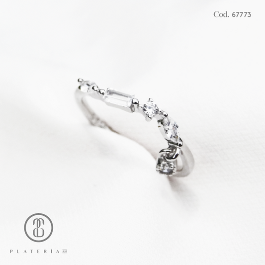 ANILLO RODINADO CINTILLO BAGUETTE CON DIJE PLATA.925