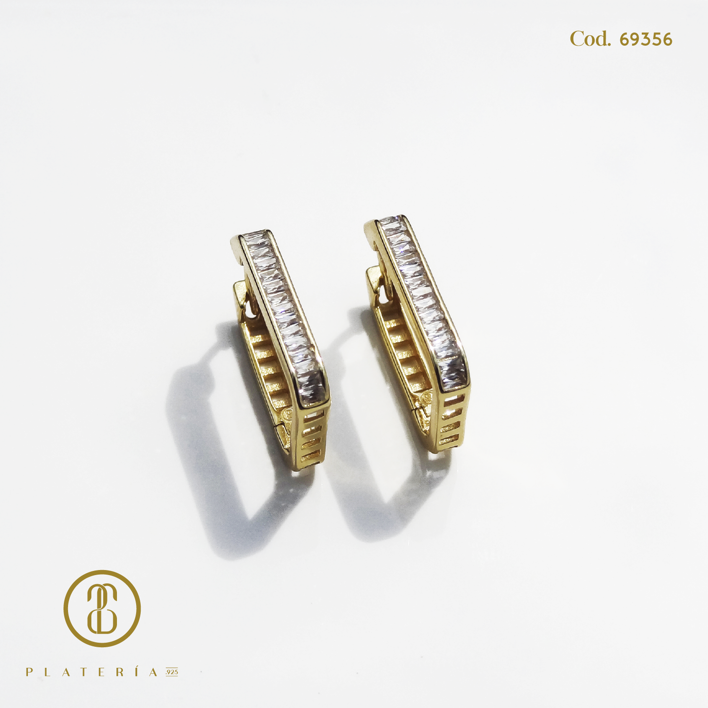 HUGGIE DORADO BAÑO 14K 12X17MM ZIRCON PLATA.925