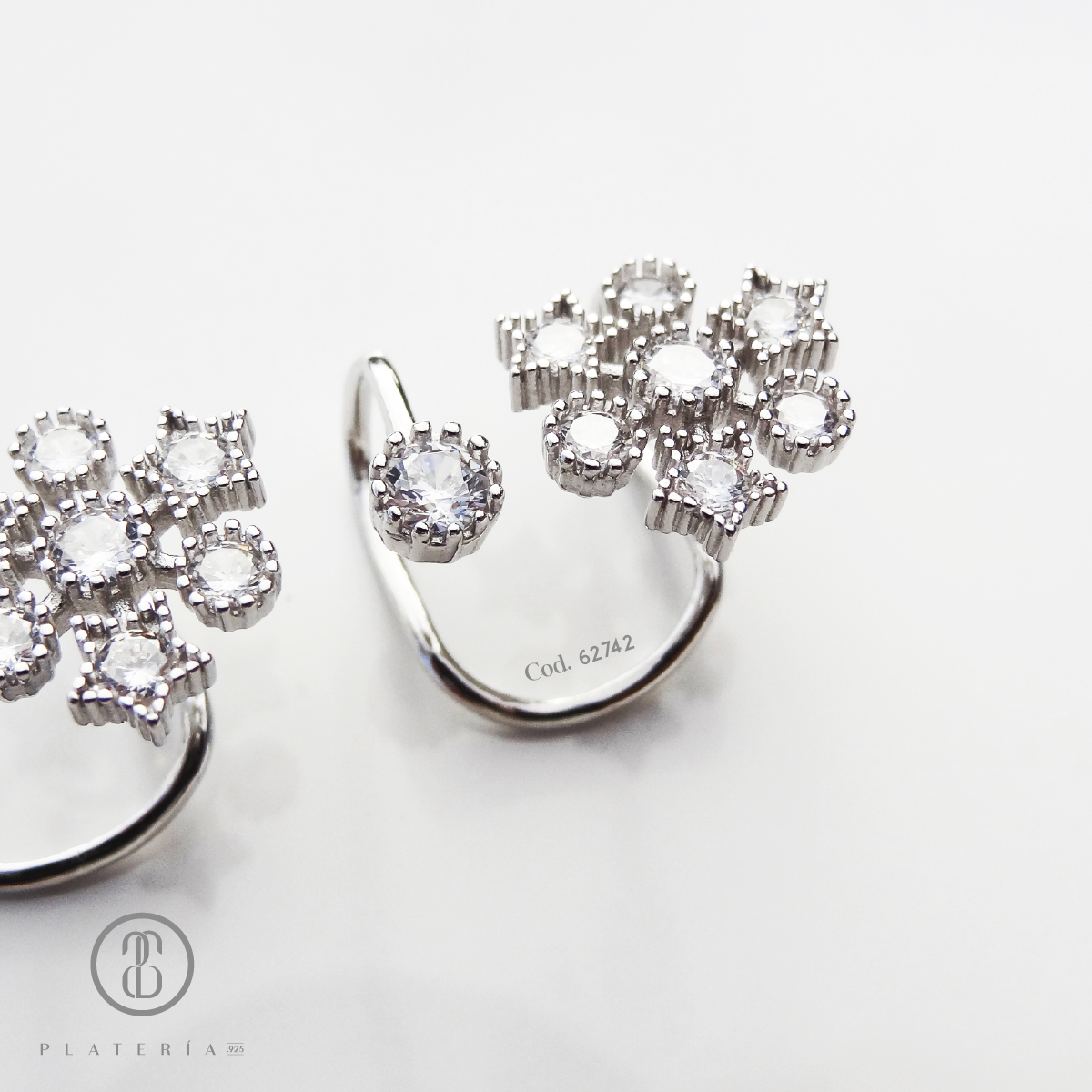 EAR CUFF RADINADO ESTRELLA ZIRCON PLATA.925